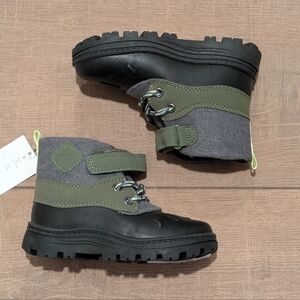 Carter’s Toddler Duck Boots Toddler Size 8 NO BOX